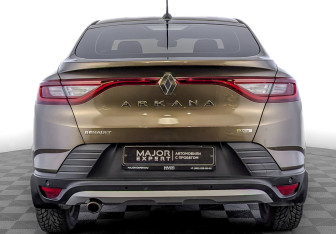 Подержанный автомобиль Renault Arkana 2019 года (6 фото)