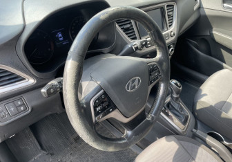 Подержанный автомобиль Hyundai Solaris Sedan 2019 года (14 фото)