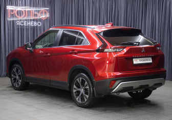 Подержанный автомобиль Mitsubishi Eclipse Cross 2021 года (7 фото)