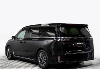 Подержанный автомобиль Voyah Dream 2023 года (7 фото)