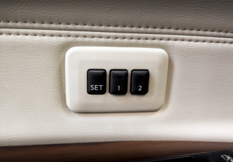 Подержанный автомобиль Nissan Teana 2013 года (27 фото)