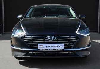 Подержанный автомобиль Hyundai Sonata 2019 года (2 фото)