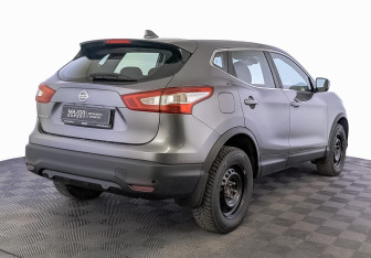 Подержанный автомобиль Nissan Qashqai 2018 года (5 фото)