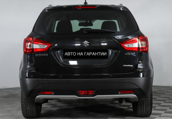 Подержанный автомобиль Suzuki SX4 Hatchback 2021 года (4 фото)