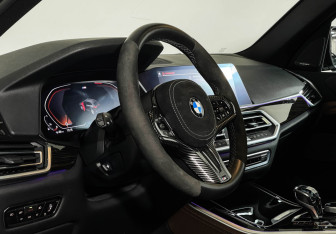 Подержанный автомобиль BMW X5 2019 года (12 фото)