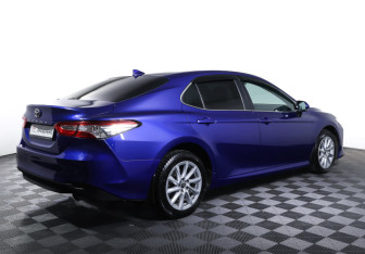 Подержанный автомобиль Toyota Camry Sedan 2021 года (5 фото)