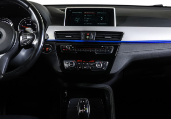 Подержанный автомобиль BMW X2 2018 года (14 фото)