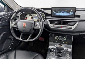 Подержанный автомобиль Hongqi H5 2022 года (28 фото)