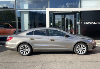 Подержанный автомобиль Volkswagen Passat CC 2010 года (4 фото)
