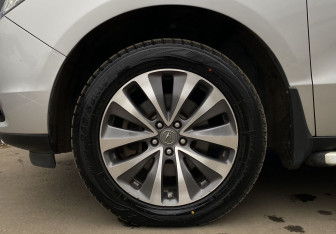 Подержанный автомобиль Acura MDX 2014 года (9 фото)