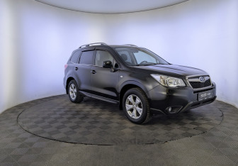 Подержанный автомобиль Subaru Forester Suv 2014 года (3 фото)