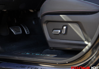 Подержанный автомобиль Jetour T2 2023 года (24 фото)