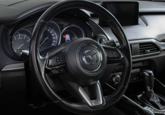 Подержанный автомобиль Mazda CX-9 2018 года (15 фото)