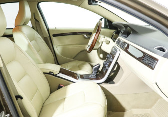 Подержанный автомобиль Volvo S80 2014 года (14 фото)