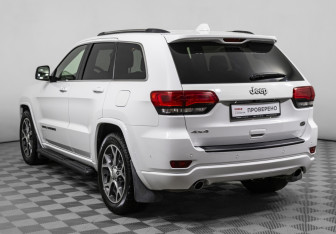 Подержанный автомобиль Jeep Grand Cherokee 2019 года (7 фото)