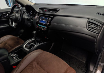 Подержанный автомобиль Nissan X-Trail 2022 года (7 фото)