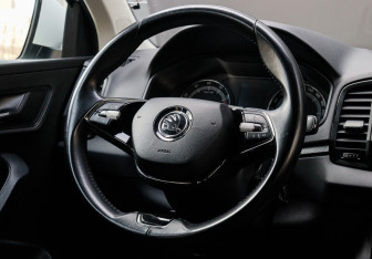 Подержанный автомобиль Skoda Karoq 2020 года (19 фото)