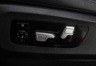 Подержанный автомобиль BMW X7 2020 года (26 фото)