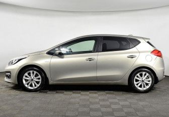 Подержанный автомобиль Kia Ceed Hatchback 2017 года (23 фото)