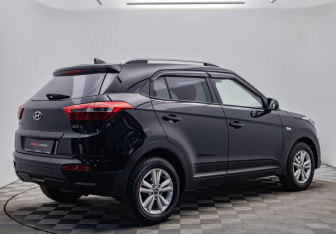 Подержанный автомобиль Hyundai Creta 2017 года (5 фото)