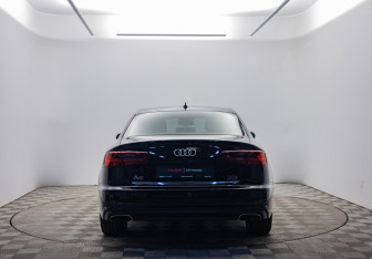 Подержанный автомобиль Audi A6 Sedan 2015 года (6 фото)