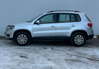 Подержанный автомобиль Volkswagen Tiguan 2014 года (8 фото)
