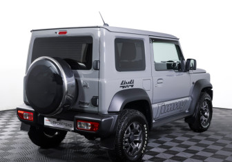 Подержанный автомобиль Suzuki Jimny 2020 года (5 фото)