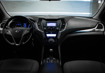 Подержанный автомобиль Hyundai Santa Fe 2013 года (8 фото)