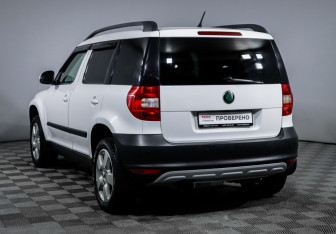 Подержанный автомобиль Skoda Yeti 2012 года (7 фото)
