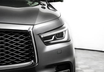 Подержанный автомобиль Infiniti QX80 2019 года (18 фото)