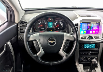 Подержанный автомобиль Chevrolet Captiva 2013 года (22 фото)