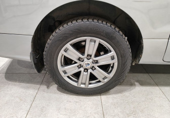 Подержанный автомобиль Hyundai Grand Starex 2015 года (13 фото)