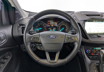 Подержанный автомобиль Ford Kuga 2018 года (22 фото)