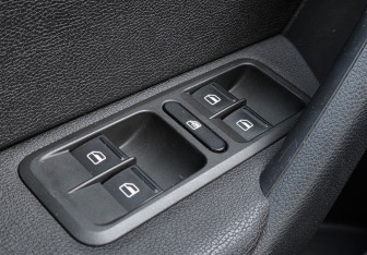 Подержанный автомобиль Skoda Yeti 2014 года (15 фото)