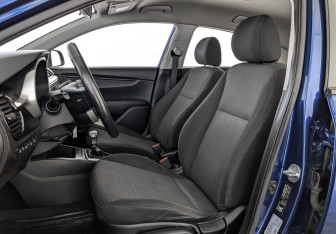 Подержанный автомобиль Kia Rio Hatchback 2021 года (19 фото)