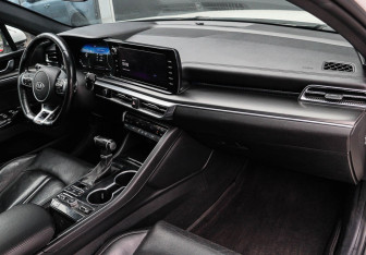 Подержанный автомобиль Kia K5 2020 года (7 фото)