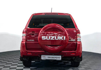 Подержанный автомобиль Suzuki Grand Vitara 2013 года (6 фото)