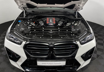 Подержанный автомобиль BMW X5 M 2024 года (10 фото)