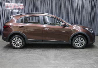 Подержанный автомобиль Kia Rio Sedan 2021 года (4 фото)