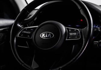 Подержанный автомобиль Kia Seltos 2020 года (15 фото)