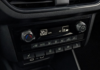 Подержанный автомобиль Skoda Rapid Liftback 2022 года (21 фото)