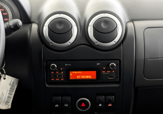 Подержанный автомобиль LADA (ВАЗ) Largus Wagon 2018 года (15 фото)