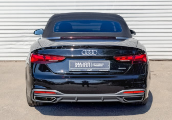 Подержанный автомобиль Audi A4 Sedan 2020 года (6 фото)