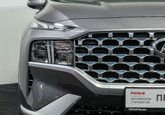 Подержанный автомобиль Hyundai Santa Fe 2021 года (19 фото)