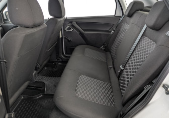 Подержанный автомобиль LADA (ВАЗ) Granta Sedan 2024 года (16 фото)