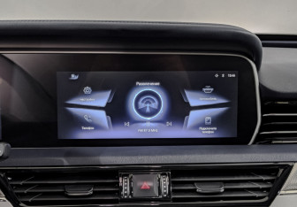 Подержанный автомобиль Hongqi HS5 2024 года (17 фото)