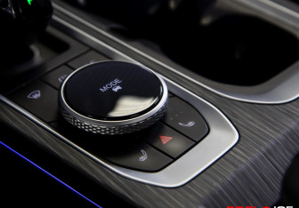 Подержанный автомобиль Jaecoo J7 2025 года (19 фото)