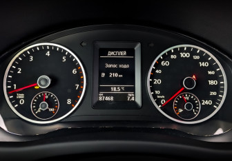 Подержанный автомобиль Volkswagen Tiguan 2016 года (13 фото)