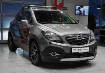 Подержанный автомобиль Opel Mokka 2013 года (3 фото)