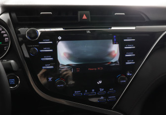 Подержанный автомобиль Toyota Camry Sedan 2018 года (13 фото)